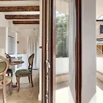 Apartament Traditional With Terrace