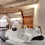 Apartament Traditional With Terrace *