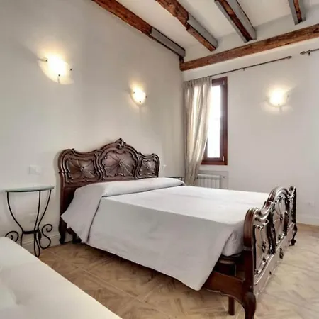 Traditional With Terrace * Venezia