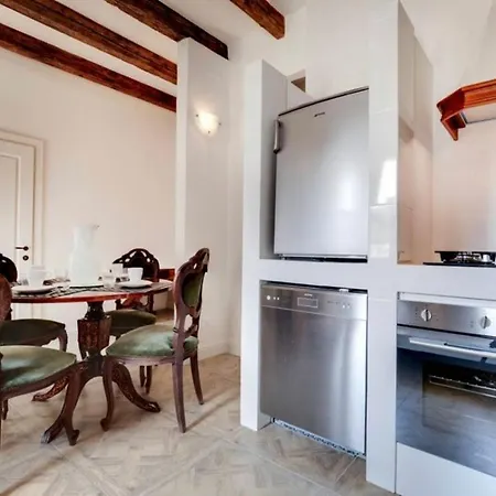 Traditional With Terrace * Venezia