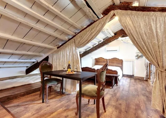 Traditional With Terrace Apartamento