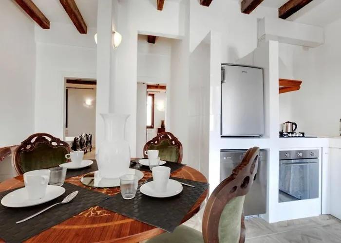 Traditional With Terrace Apartamento *