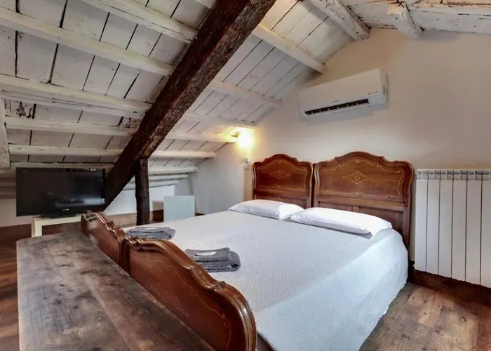 Apartamento Traditional With Terrace